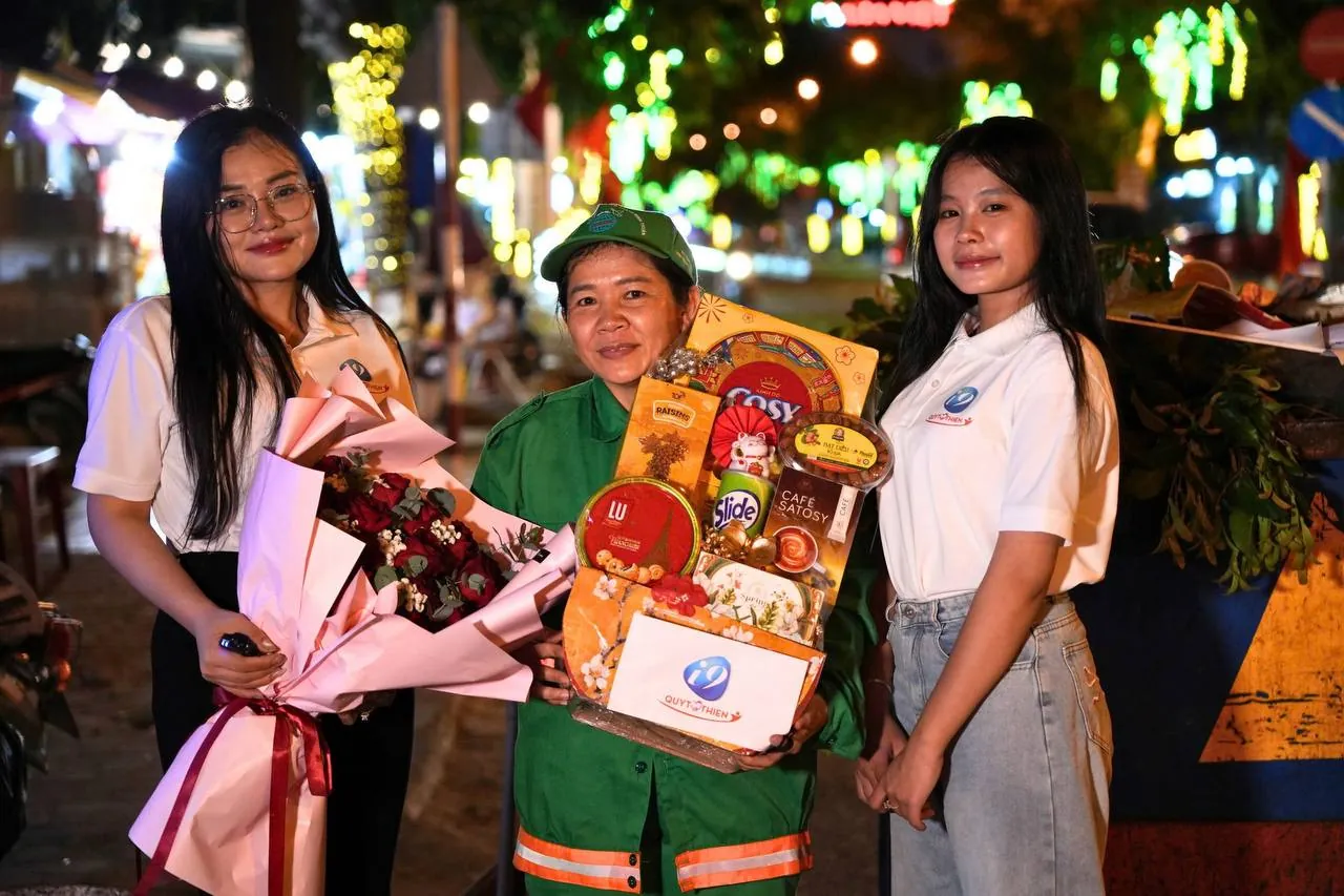 Biểu tượng điện thoại đường dây nóng u888 vip